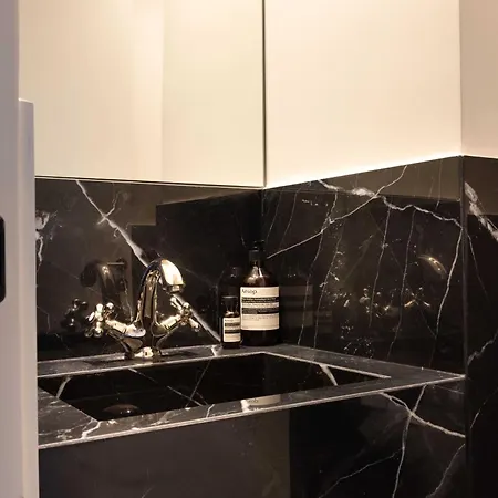 Spacious - 3br-8p - Eiffel Tower Apartament *